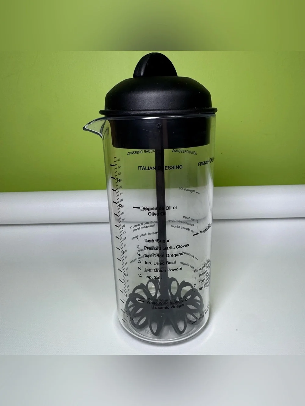 Pampered Chef Measure, Mix & Pour salad dressing mixer - Picture 2 of 6